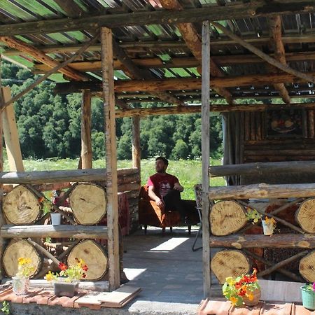 Gasthaus Warm House Kazbegi Exterior foto