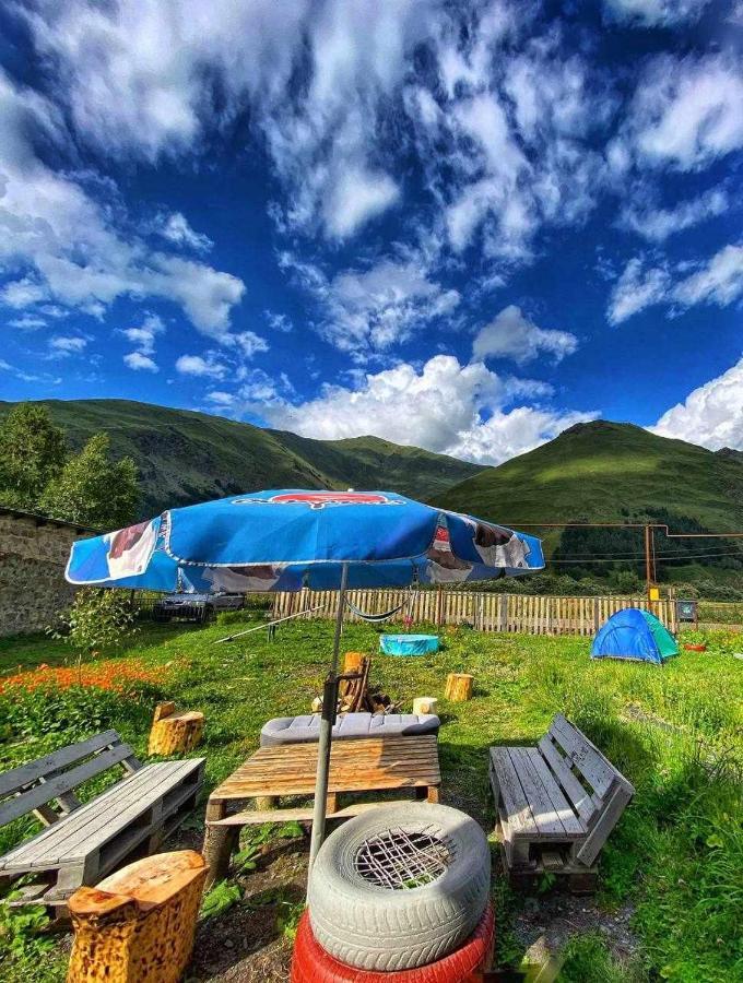 Gasthaus Warm House Kazbegi Exterior foto